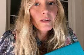 Lisa Oxenham's transformative discovery of journaling