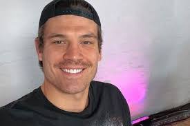 Matthew Zukowski's Instagram, Twitter & Facebook