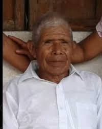 Se inica la búsqueda! Don Marcelo Xicay desapareció en San Juan Alotenango,  aparentemente fue a un terreno en las faldas del volcán y no volvió a casa.  La familia, junto a bomberos