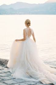 Poshmark makes shopping fun, affordable & easy! Wedding Dresses For Hourglass Shaped Brides Southbound Bride