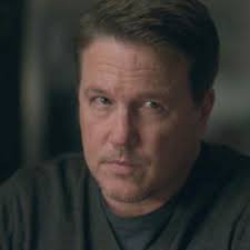 9 Clues Hal Cooper Is The Black Hood On 'Riverdale' That Make Him The Main  Suspect