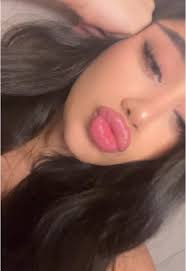 Latina Hand Clapping Trend