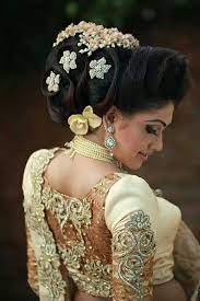 Excellent Bun Care However Should Be Taken Before Adopting Such Hairstyles As Due To It S High Stati Simple Bridal Hairstyle Wedding Saree Blouse Bridal Hair