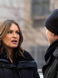 Updated at april 30, 2015 5:08 am. Law Order Svu Season 20 Episode 16 Review Facing Demons Tv Fanatic
