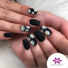 Ver más ideas sobre uñas negras, manicura, manicura de uñas. Facebook