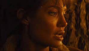 Those who wish me dead is a loose adaptation of the 2014 novel by michael koryta, who shares screenwriting credits with sheridan and charles leavitt (of warcraft and seventh son). 5vnuf0yhyoohrm