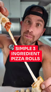 Low calorie pizza rolls that taste like the real deal, 3 ingredients, 10  minutes, 7g protein each, Perfect for you and your kids, And this is part  of a new series I’m doing for moms helping you with ...