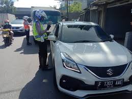 9 hours ago · ppkm darurat sudah berlangsung sejak 3 juli 2021 dan direncanakan berakhir pada 20 juli 2021. K8u7pp29uwqnlm