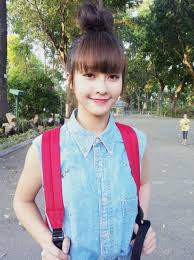 Vì vậy, các ngân hàng phải điều chỉnh để cân đối chi phí. Kháº£ Ngan La Ai Tiá»ƒu Sá»­ Ä'á»i TÆ° Va Sá»± Nghiá»‡p Ná»¯ Diá»…n Vien