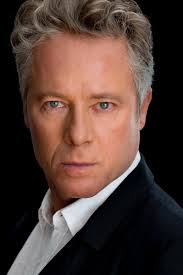 Reparto de Helter Skelter (película 2004). Dirigida por John Gray