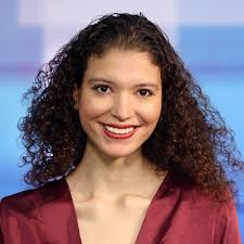 Lauren Bly's Instagram, Twitter & Facebook