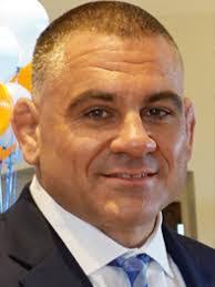 Larry Laborde's Instagram, Twitter & Facebook