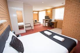 Excellent motel in warrnambool recently. Blue Whale Motor Inn Apartments In Warrnambool