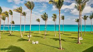 O bahamas club está aberto 24 horas para você, exceto às segundas feiras de manhã, você pode o bahamas hotel club busca oferecer aos seus frequentadores a filosofia hedonista seguida pelo. Privatinsel Mieten Four Seasons Ocean Club Bahamas Karibik