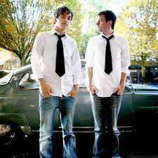 chords cadd9 g em7 c/a c/b 3 3 3 3 3 3 3 3 3 3 0 0 0 0 0 2 0 2 0 0 3 2 2 0 1 0 3 0 x x intro cadd9 em g x2 verse cadd9 come on, take a step towards me em g so you can figure me out cadd9 i've been hoping and praying for a single way em g to show you what i'm all about cadd9 em7 g and i know, and i know this is the. Beauty In The Breakdown Acoustic The Scene Aesthetic Last Fm