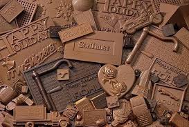 Pin By Ida Franco On Fon Dlya Dekupazha Chocolate Custom Chocolate Artisan Chocolate