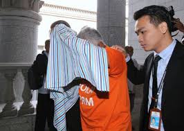 Kegiatan rasuah dalam kalangan penjawat awam negara ini membimbangkan apabila sejumlah 46.3 peratus daripada shamshun berkata, di terengganu sahaja, seramai 99 individu ditahan kerana terbabit rasuah sejak 2017 hingga jun tahun ini, dengan 53 orang. Catatan Zabidi Mengubah Persepsi Rasuah Di Kalangan Penjawat Awam