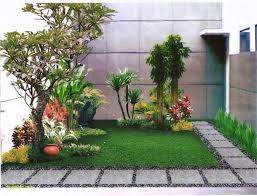 Terkadang beberapa pemilik rumah yang memiliki halaman luas tidak memanfaatkan halaman tersebut untuk dibuat taman rumah minimalis karena tidak tahu bagaimana cara untuk membangun taman memulai. 45 Desain Taman Depan Rumah Minimalis Untuk Lahan Terbatas Calonarsitek Com