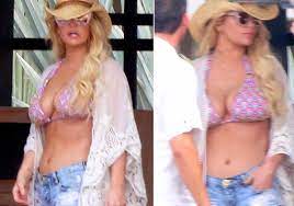 Jessica Simpson In A Bikini In Mexico? Sure, Let's Look At The Glorious  Photos! 