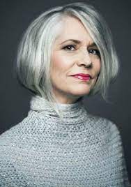 15 Hairstyles That Make You Look 10 Years Younger 8 Jpg Job Interview Hairstyles Silver Grey Hair Interview Hairstyles