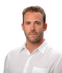 Alex Fraenkel's Instagram, Twitter & Facebook