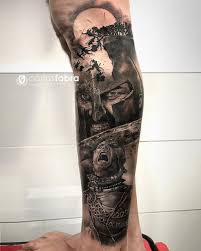 Tattoo ink schriftzug fein filigran emily tulpe blume arm 2brothers ink. 17 Tattoos Sparta 300 Leonidas Manner Kriege Krieg Ideen Tattoos Griechisches Tattoo Tattoo Ideen