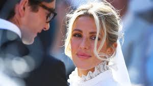 Check spelling or type a new query. Hochzeit Von Ellie Goulding Viele Prominente Unter Den Gasten Stern De