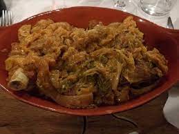 Migliori ristoranti, locali tipici e street food. La Tipica Cassoeula Lombarda Una Prelibatezza Da Non Perdere Picture Of Al Coniglio Bianco Milan Tripadvisor