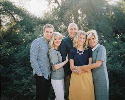 Christmas Card Pictures Rock Haven T Shot Families In Quite A While Since These Past Few Fall Family Photo Outfits Family Photo Outfits Family Portrait Poses