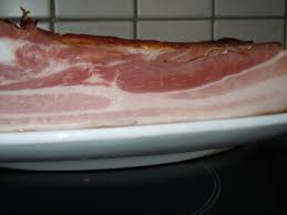 Heiss Geraucherter Schweinebauch Bacon Grillforum Und Bbq Www Grillsportverein De Schweinebauch Rezepte Mit Wurstchen Lebensmittel Essen