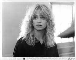 Pin By Bonnie W On Golden Girl Goldie Hawn Hair Goldie Hawn Goldie Hawn Kurt Russell
