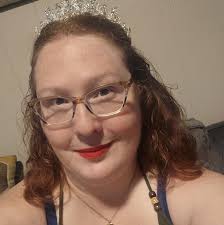 Which workout is mainly triceps?