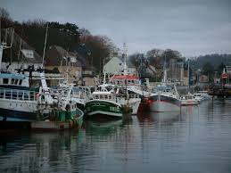 Port En Bessin 9 Images De Qualite En Haute Definition Voyage En France Tourisme Vacances