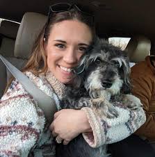 600 sq.ft off-grid cabin 🌲🏠🌲14'x27', including two lofts connected by a  bridge, large dinning area, wood stove, screen porch and mudroom. Perfect  👌 Do you think you can live off grid for