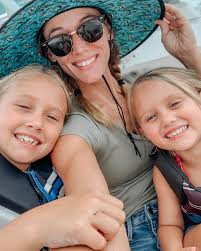 Karlie Ryan (@kryan_fitnp) • Instagram photos and videos