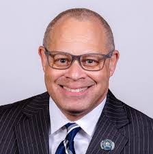 Darnell Eley's Instagram, Twitter & Facebook