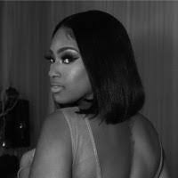 Monica Headley's Instagram, Twitter & Facebook