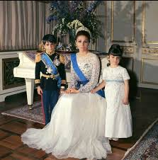 H I M Shahbanou Farah Diba Pahlavi The Queen Of Iran With H I M Crown Prince Cyrus Reza Pahlavi Reza Shah Ii And P Farah Diba Iranian Women 1960s Fashion