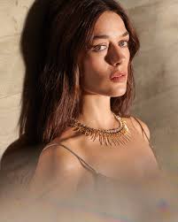 💖 Introducing the exquisite BE Heart ring, lovingly crafted with  meticulous attention to detail, featuring a delicate heart design  symbolising love and connection. Discover the beauty and craftsmanship of  our BE Heart