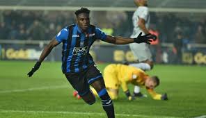 1.89 m (6 ft 2 in) playing position(s): Duvan Zapata Menghapus Label Figuran Pandit Football Indonesia