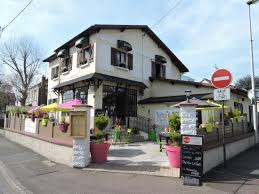 Au Chantilly Avis De Voyageurs Sur Au Chantilly Aulnay Sous Bois Tripadvisor