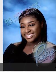 ADOPTED* Hello all ! I am Jada bromfield . I am currently a c/o 2020 senior  from American Senior High , where I am currently maintaining a 4.1 GPA and  will be