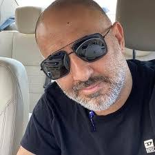 Eli Azulay's Instagram, Twitter & Facebook