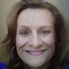 Lizzie Doss's Instagram, Twitter & Facebook