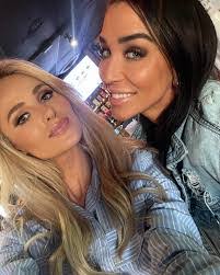 Heather Derringer's Instagram, Twitter & Facebook