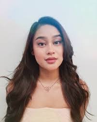 Jacqueline Dizon's Instagram, Twitter & Facebook