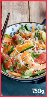 Salade Thailandaise Aux Vermicelles De Riz Crevettes Et Pamplemousse Recette Salade Crevette Recette Thailandaise Cuisine Asiatique