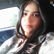 Hi! I'm Laiba. I'm from Tampa, Florida and considering USF. It's one of my  top schools, just not fully committed yet. I'll be majoring in Biology with  plans to move into the