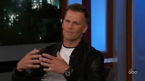 Salary and net worth tom is one of the highest paid american footballers, with the maximum salary of $9 million per year. Tom Brady Says He Takes Pay Cuts Because His Wife Gisele Bundchen Makes A Lot Of Money The Independent The Independent