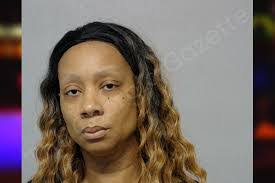 Shareka Smith's Instagram, Twitter & Facebook